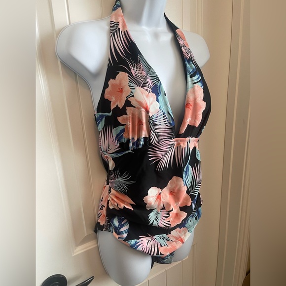 NWOT DKNY Women's One Piece Tummy Control Halter Neckline Swimsuit, Size XL - Picture 4 of 10